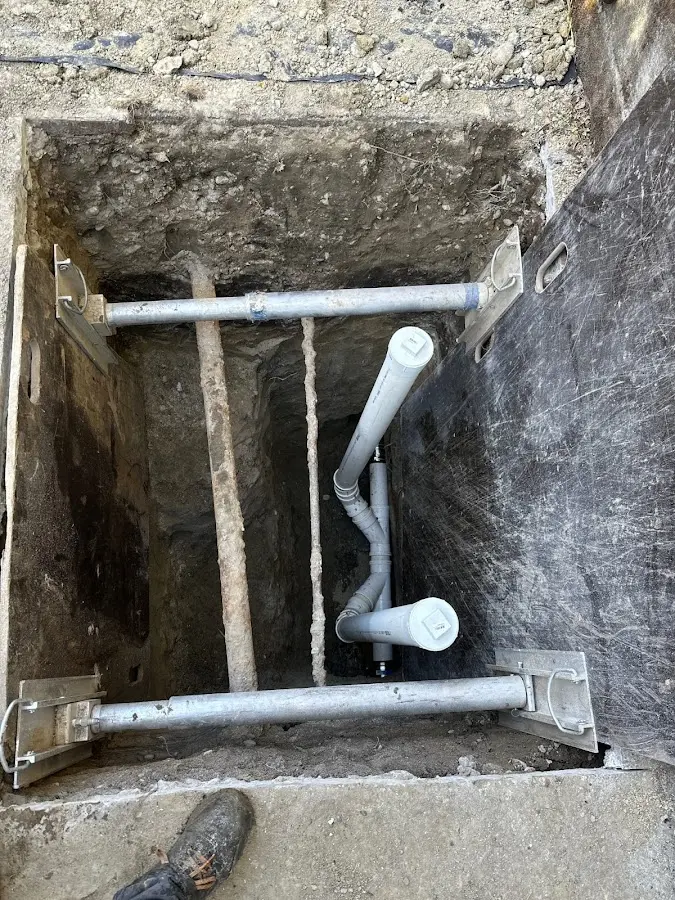 Experienced plumber completing Gas Line Repair work in Maywood